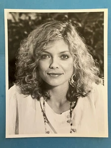 Michelle Pfeiffer, orig. vintage press talent agency headshot photo PHOTOGRAPHER - Picture 1 of 2