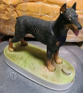 Jarra vacía miniatura Lionstone Whiskey Doberman Pinscher - Imagen 1 de 3