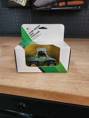 Tractor de juguete John Deere 4x4 1:64 Foto 1 de 2