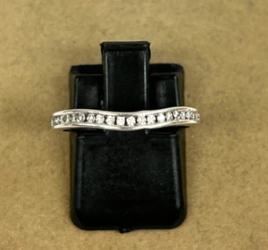 HERMOSO ANILLO BANDA CURVA CONTORNO DE DIAMANTES TW 0,20 QUILATES ORO BLANCO 14K TALLA 5,5 - Imagen 1 de 14