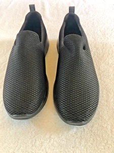 Skechers GoGa Max 54600 Mens Size 9.5 Black Walking Shoe Washable Gen 5 Preppy - Picture 1 of 5