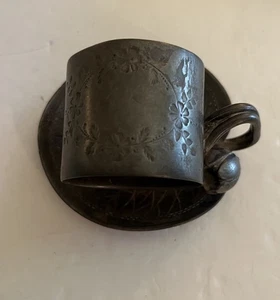 Antiguo soporte de anillo de servilleta figurativo plato de plata MERIDEN ~ ALMOHADILLA DE LIRIO - Imagen 1 de 11