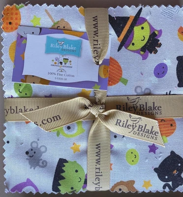 Riley Blake Charm Pack 5" Cuadrados 42 Piezas Halloween Ghouls & Goodies Nuevo Sin Usar Foto 1 de 4