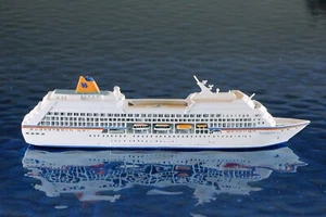 Columbus 2  Hersteller CM KR 502   ,1:1250 Schiffsmodell - Picture 1 of 2