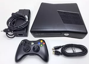 Microsoft XBox 360 S Slim 250GB Black Video Game Console System 360S Bundle - Picture 1 of 1