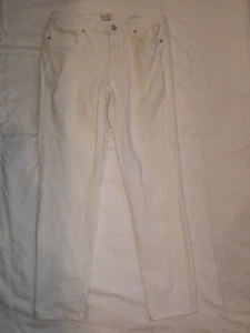 Jessica Simpson Ladies' Relaxed Skinny Roll Crop Jeans Size 4/27 - Picture 1 of 3
