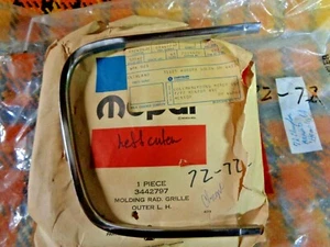 1972 CHRYSLER NEWPORT GRILLE MOULDING PORT LEFT OUTER 3442797 NOS - Picture 1 of 2