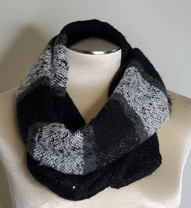 Infinity Scarf Black Gray Heathered Plaid Fuzzy Sequins 11x30" drop Soft Warm - Picture 1 of 7