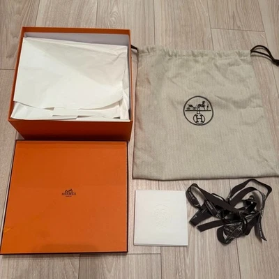 Auténtico Hermes Vacío Mini Kelly Il con Bolsa para el Polvo y Cinta Foto 1 de 4