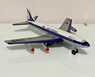 Avión vintage de Air France. Boeing 707 de hojalata. Juguete. Usado. Joustra Foto 1 de 4