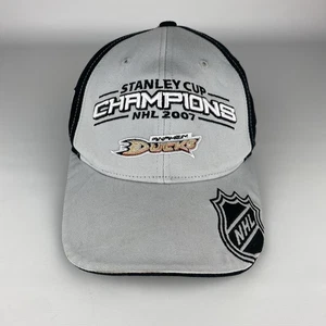 Casquette à bretelles Reebok champions Coupe Stanley de la LNH 2007 Anaheim Ducks - Photo 1/11