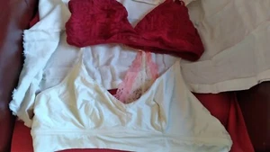 2 Bras Bralettes Size XL Unworn cond'n Secret Treasures & Aerie no wire - Picture 1 of 5