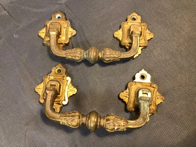 Paire d'anciennes poignées en bronze de piano pour meuble ou coffre - Photo 1/4