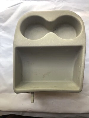 Portavasos gris VW Cabrio 95-02 1HM 862 533 E  Foto 1 de 4