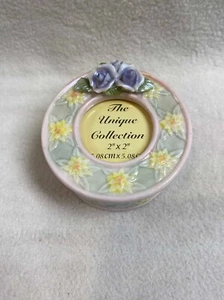 Scatola portabevande in ceramica con coperchio foto vintage con fiori viola (inserto: 2x2) - Foto 1 di 6