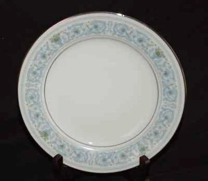 (1) Plato(s) de ensalada Noritake azul y blanco de 8" Patrón Monteleone #7569 - Imagen 1 de 4