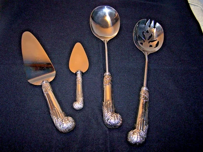 Servidores de ensaladas plateados de colección y servidor de pastel/pastel/queso con asas plateadas Foto 1 de 4