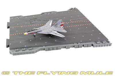 Forces of Valor 1:200 F-14A Tomcat USN VF-1 Wolfpack w/Carrier Deck Section B - Image 1 of 4