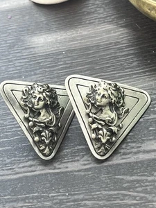 ¡Pendiente perforado diosa años 80 de colección!  - Imagen 1 de 3