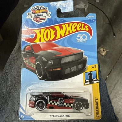 Hot Wheels 2007 Ford Mustang - Image 1 of 2