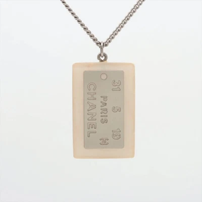 Chanel Logo Placa Collar Metal x Resina Marfil Marca Coco Foto 1 de 4