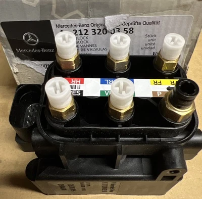 Genuine OEM Mercedes Benz Air Suspension Valve  A2123200358 *** SHIPS FREE *** - Image 1 of 4