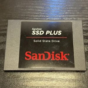 Unidad de estado sólido SanDisk SSD Plus 1 TB 2,5" SATA SSD SDSSDA-1T00 - Funciona - Imagen 1 de 2
