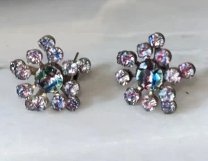 Iris glass clip-on earrings - Picture 1 of 4