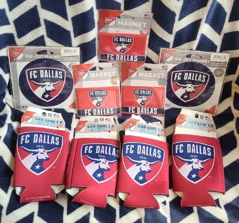 MLS FC Dallas Koozie Can Coolers Magnets cut Soccer By Wincraft Futbol Lot of 9 Cover