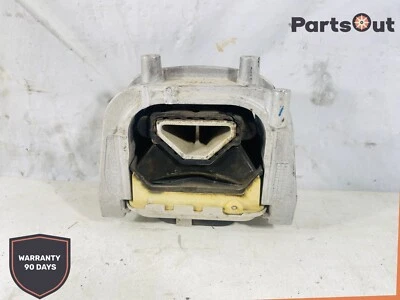 Soporte de montaje del motor delantero derecho Audi A3 2015-2016 OEM Foto 1 de 4