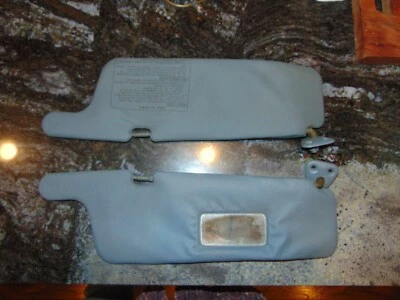 Juego de parasoles para conductor/pasajero azul pizarra Toyota Corolla 1993-1997 diestro/derecho Foto 1 de 2