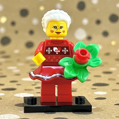 LEGO Shop Exclusive - BAM Christmas 2025 - Mrs Santa Claus Red Skirt Minifigure