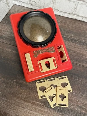 Juguete de dibujo Skedoodle vintage - Modelo rojo con plantillas de forma - Juguete años 70 Foto 1 de 4