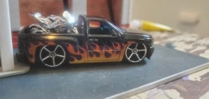 hot wheels Chevy Silverado Custom Single Cab - Picture 1 of 6