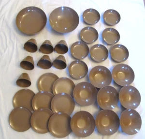 Vintage Lot of 33 VTG MCM Lenotex Melmac ? Melamine ? Dishes Plates Cups Bowls - Picture 1 of 6