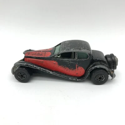 Hot Wheels '37 Bugatti Diecast Toy Car Vintage 1980 Mattel Black Red - Image 1 of 4