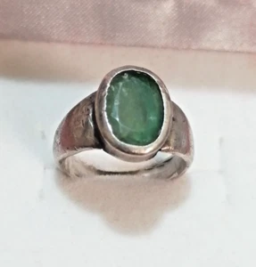 Exquisite Green Emerald Handmade Solid Silver Ring Size 6.5 5g - Bild 1 von 8