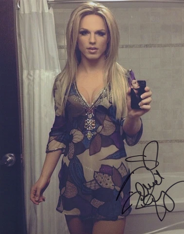 Derrick Barry Britney Spears impersonator (RuPaul's Drag Race) signed 8x10 photo Cover