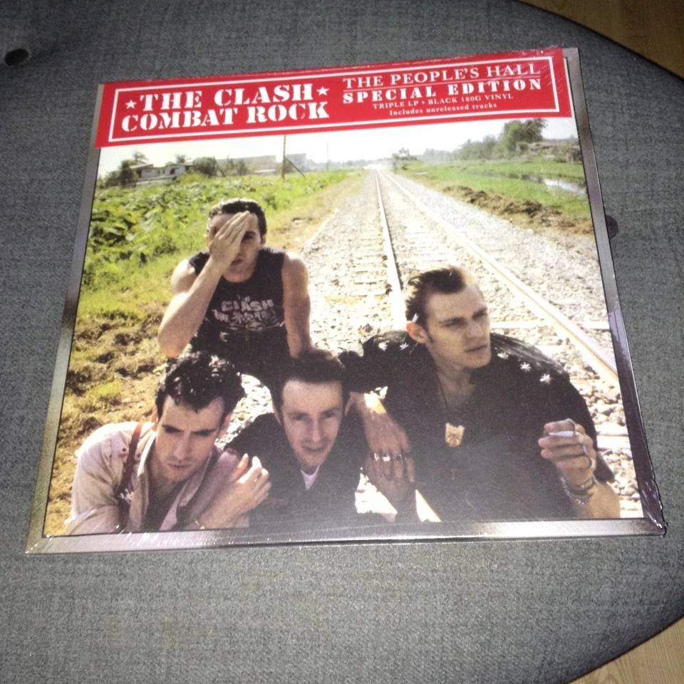 The Clash - Combat Rock 3xLP (Punk/Rock) 2022 COLUMBIA (SPECIAL EDITION) NEW - Image 1 of 2