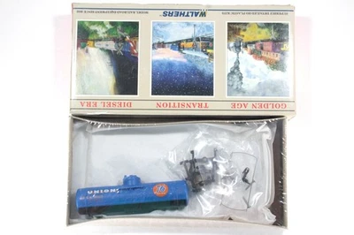 HO Walthers Union Oil Corporation / UOCX 36ft Pre-War Tank Car #10323 New Kit - Image 1 of 4