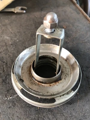 Yamaha JT1 JT2 1971 72 mini enduro carburador filtro base con perno original Foto 1 de 4