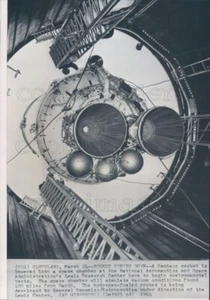 1964 Press Photo View From Bottom of Centaur Rocket - Picture 1 of 2