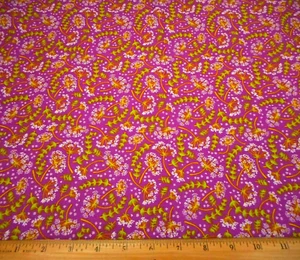 Quilt Fabric By Yard SALE White Lime Green Floral on Lt Purple Premium Cotton #C - Picture 1 of 2