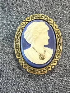 Vintage Blue And White Art Deco Cameo Brooch Brass/ Bronze Bezel Ca 1930-60s A1 - Picture 1 of 7