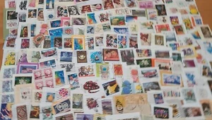 1 LB. Assorted Older to Forever Commemorative Stamps USED on Paper - Picture 1 of 8