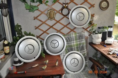 4× Original Mercedes Benz Radkappe W 201 14 Zoll 2014010224 - Bild 1 von 4