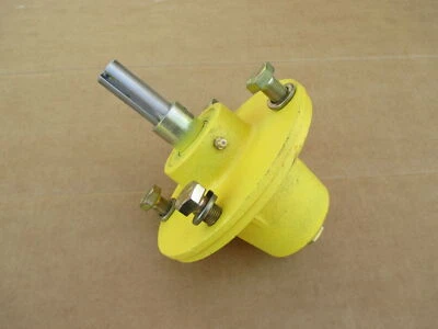 WOODS MOWER SPINDLE FOR MITSUBISHI 250 MT210 R2500 - Image 1 of 3