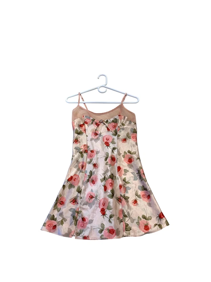 Y2K Jaclyn Smith Ropa de dormir de noche Rosa Rojo Rosas sedosas Bebé Muñeca Mujer Mediana Foto 1 de 3