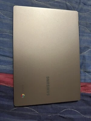 Samsung Chromebook 4 11,6" (Intel Celeron N4000, 4GB RAM, 64GB eMMC) Notebook - - Immagine 1 di 3