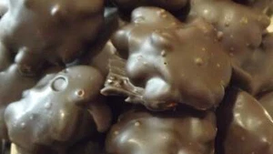 Dark Chocolate Cashew Pattie Candy (2) 1 LB Gift Boxes Free Shipping - Picture 1 of 1
